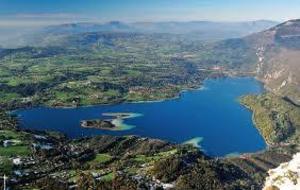 La sortie au Lac d'Aiguebelette du mercredi 27 avril est reportée, on attend le retour de la chaleur et du soleil. Merci a tous