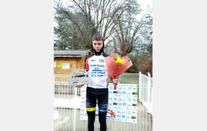 Nathan étrenne avec succès son maillot de champion du département de cyclo-cross à Villars-les-Dombes