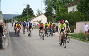 Benjamin rentre dans les points à St Etienne-du-Bois ! Bonne performance collective du CC Lagnieu