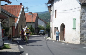 Regroupement à Montanges avant de descendre au Pont des Pierres