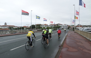 Entrée à St Jean de Luz, un final sous la pluie.