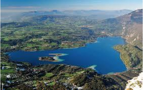 La sortie au Lac d'Aiguebelette du mercredi 27 avril est reportée, on attend le retour de la chaleur et du soleil. Merci a tous