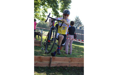 Cyclo-cross de St Priest : Nathan confirme sa domination sur cette discipline !